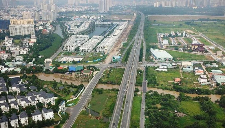 Giao quyền để tạo lực.