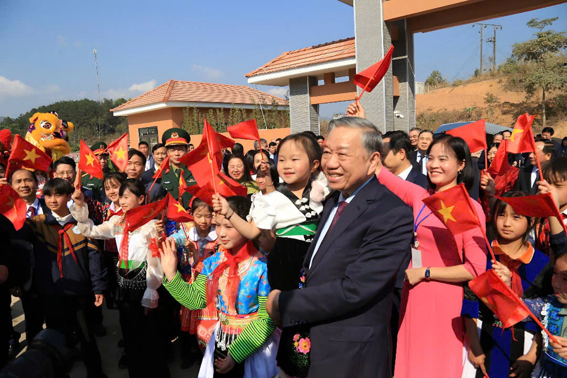 tong-bi-thu-2579.jpg