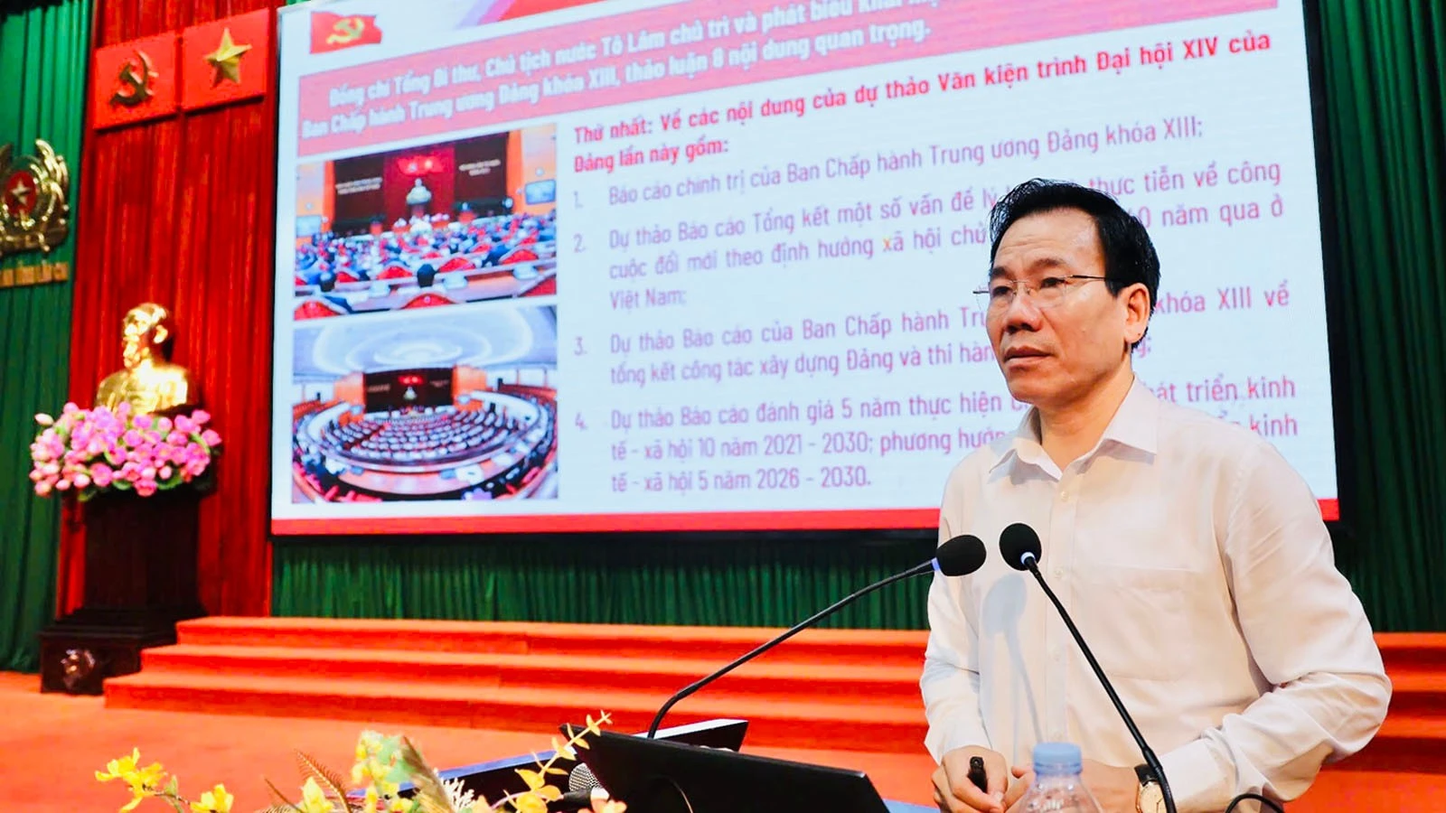 anh-3-duong-duc-huy-tinh-uy-vien-truong-ban-tuyen-giao-tinh-uy-bao-cao-chuyen-de-tai-hoi-nghi.jpg