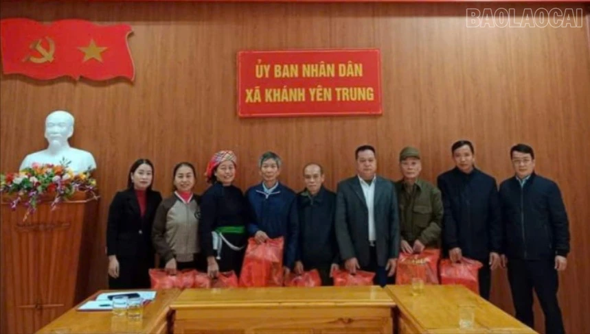 tang-qua-nguoi-co-uy-tin-5496-3125-9866-8174.jpg