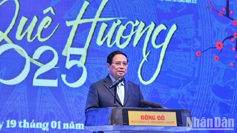 Thủ tướng Phạm Minh Chính phát biểu ý kiến tại Chương trình Xuân Quê hương 2025.