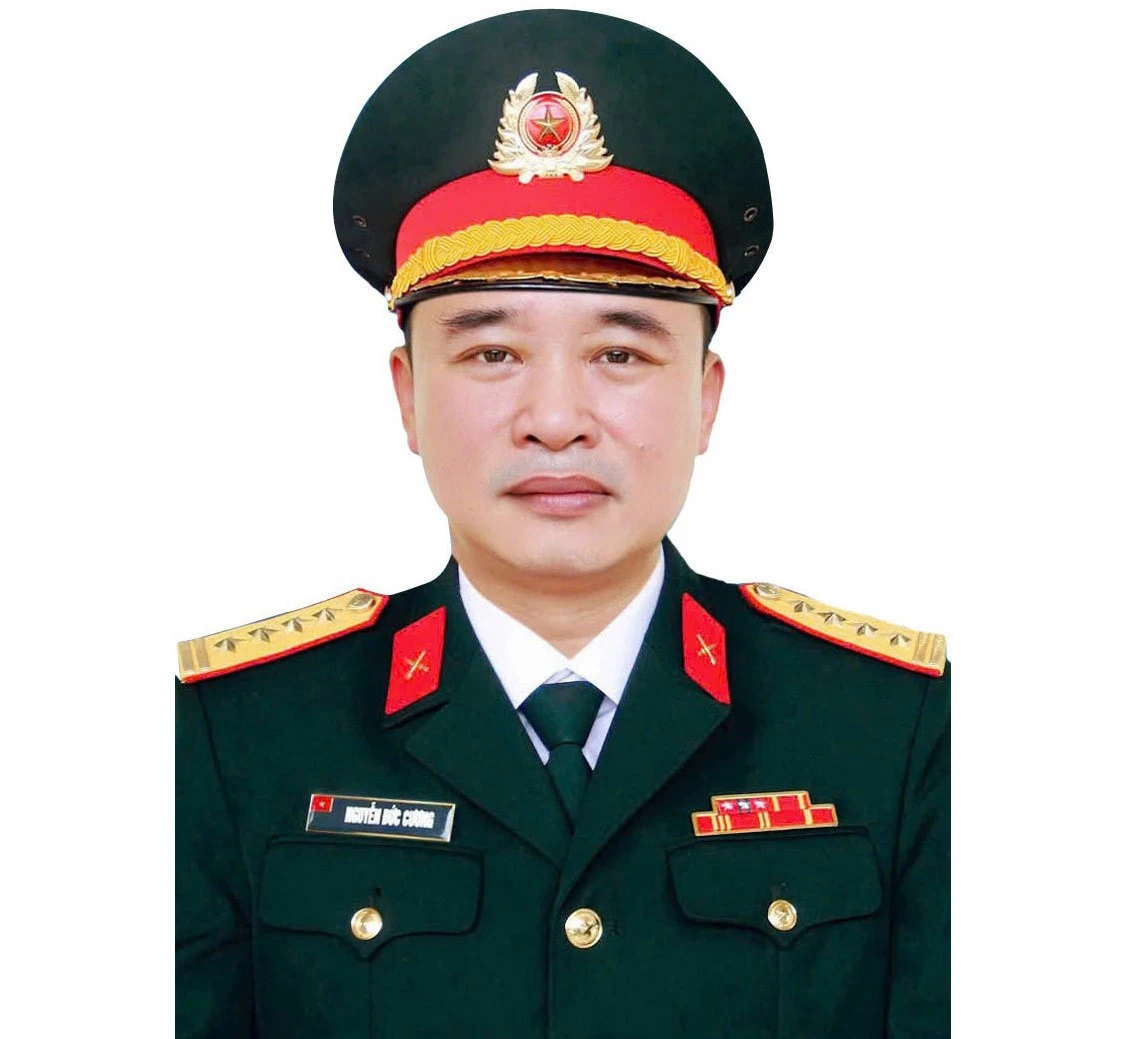 chinh-uy-2453.jpg