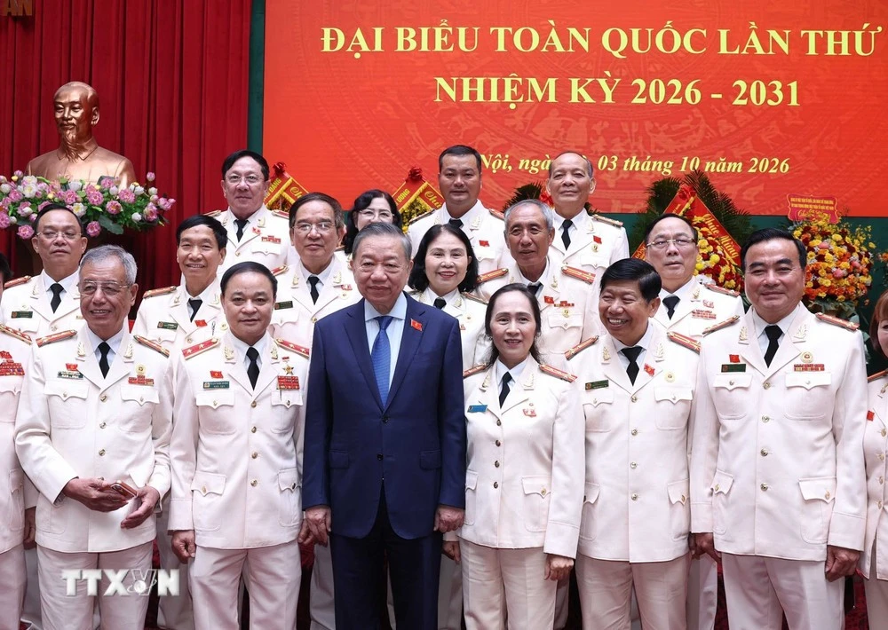 Tổng Bí thư, Chủ tịch nước Tô Lâm và các đại biểu tham dự Đại hội toàn quốc lần thứ II Hội Cựu Công an nhân dân Việt Nam - Ảnh: TTXVN