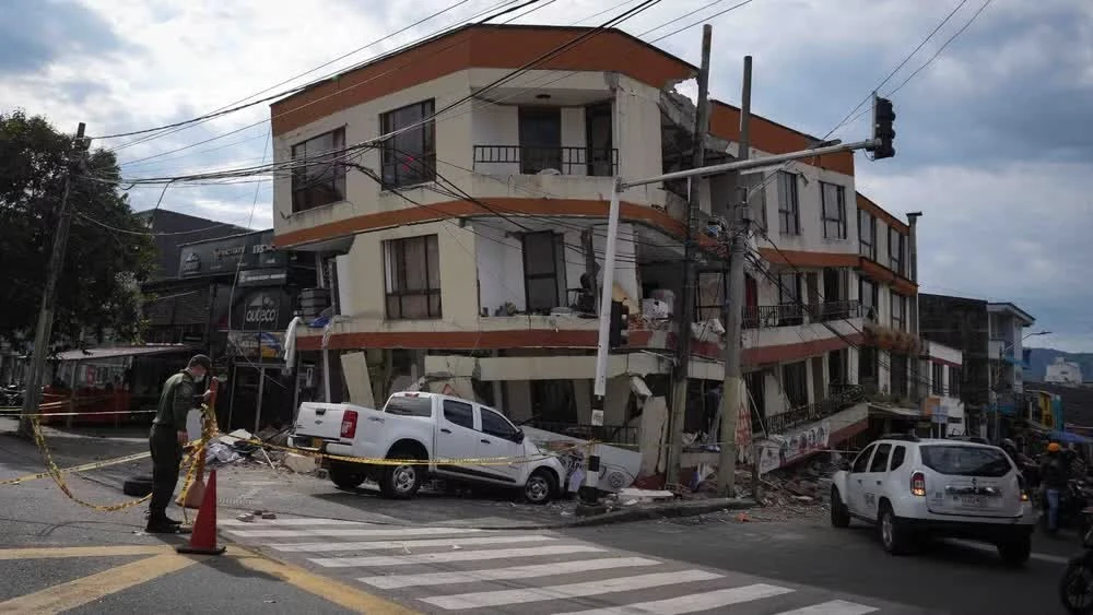 Ngôi nhà bị hư hại sau trận động đất ở Pereira, Colombia, ngày 10/8/2026.