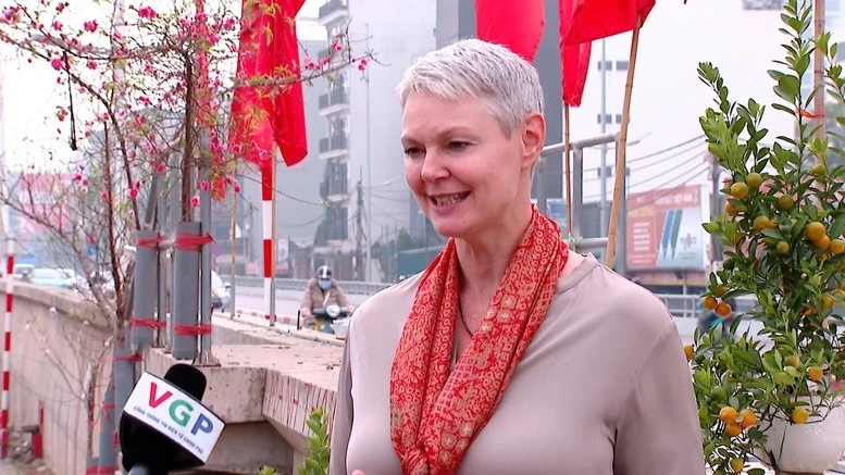 Bà Hilde Solbakken, Đại sứ Na Uy tại Việt Nam.