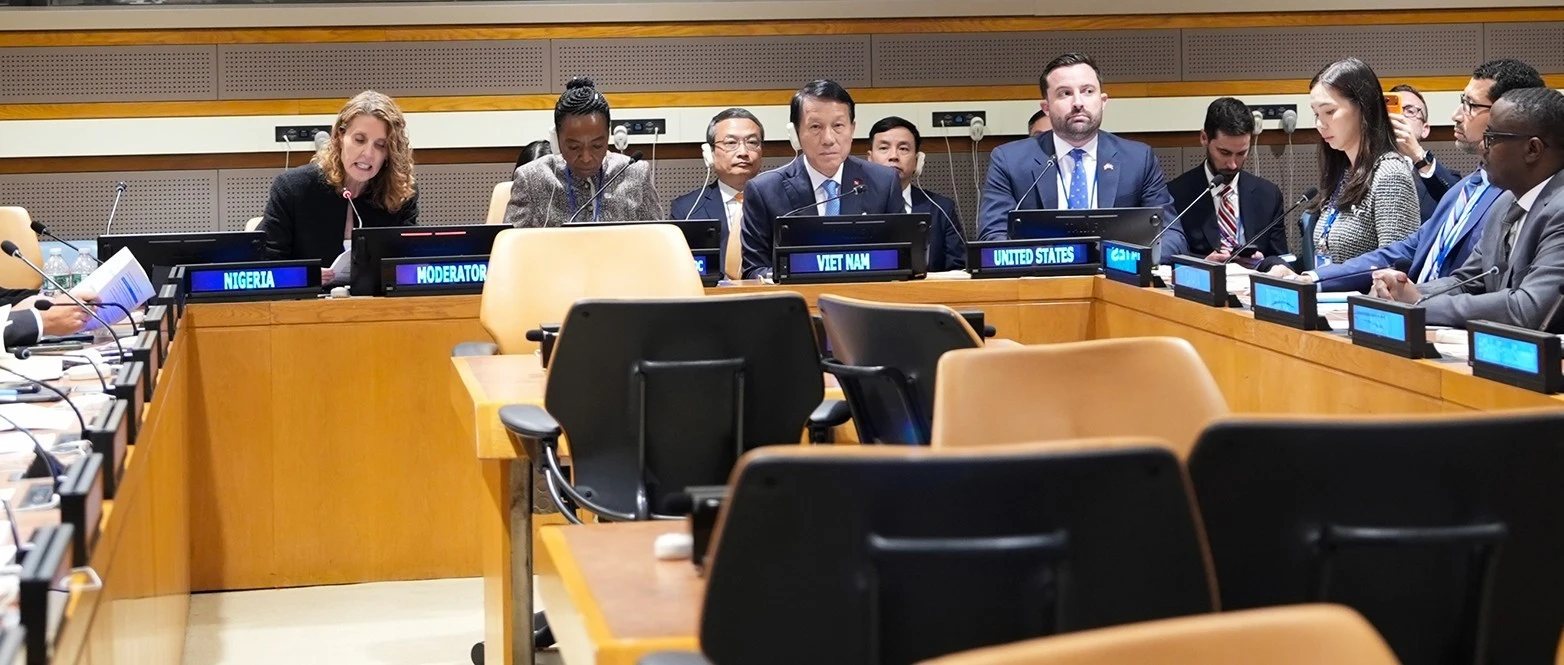 Bộ trưởng Lương Tam Quang và Cơ quan Phòng, chống ma túy và tội phạm của LHQ (UNODC) đồng chủ trì phiên họp về đấu tranh với tội phạm lừa đảo có tổ chức.