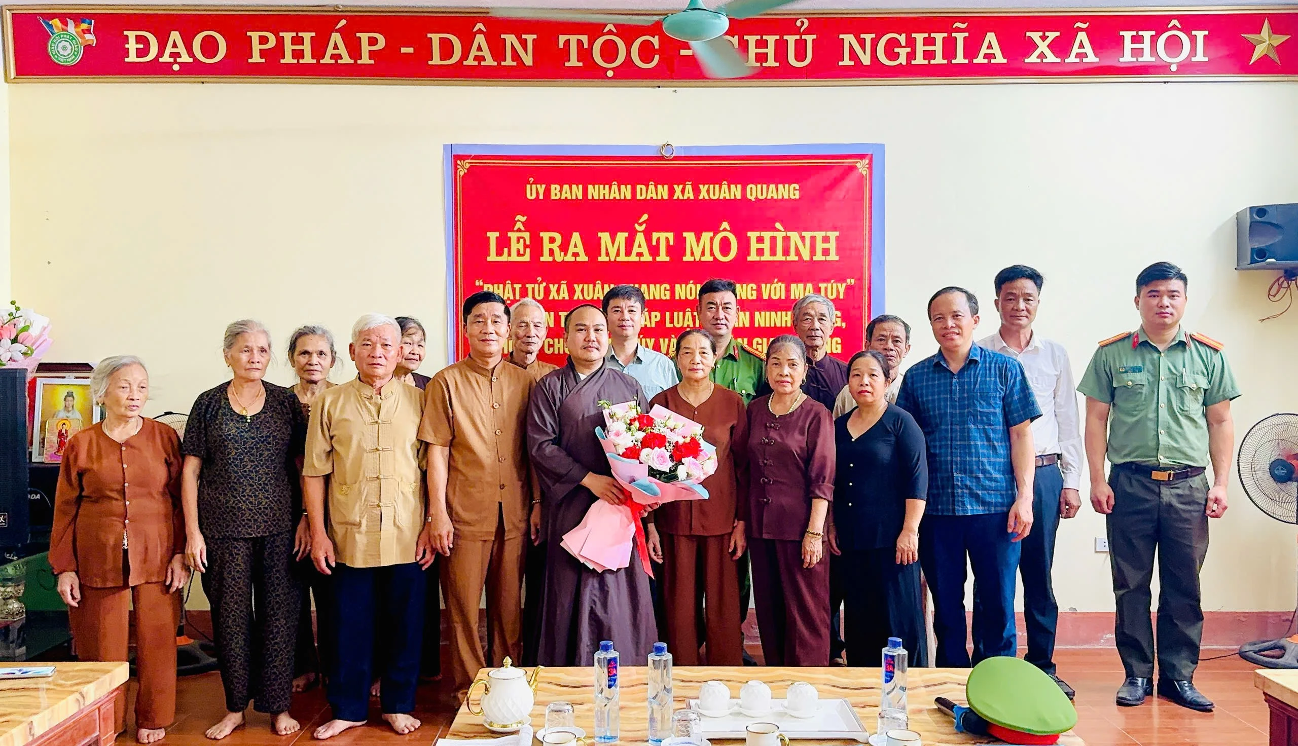 chua-lien-hoa-ra-mat-mo-hinh-phat-tu-xa-xuan-quang-noi-khong-voi-ma-tuy.jpg