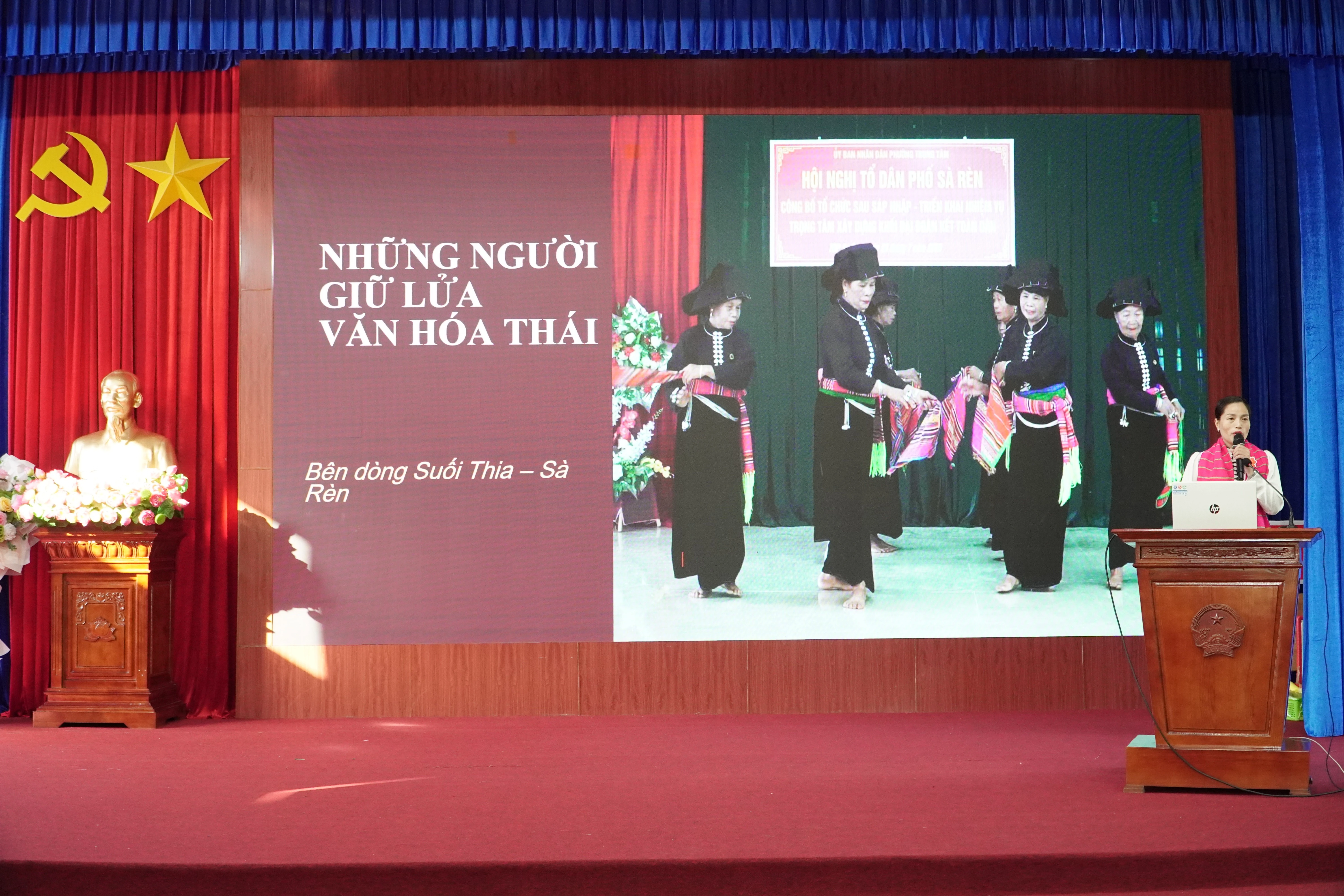 thi-sinh-trinh-bay-phan-thi-gioi-thieu-ve-thuc-tien-cong-tac-tai-co-so-va-vai-tro-cua-chi-bo.jpg