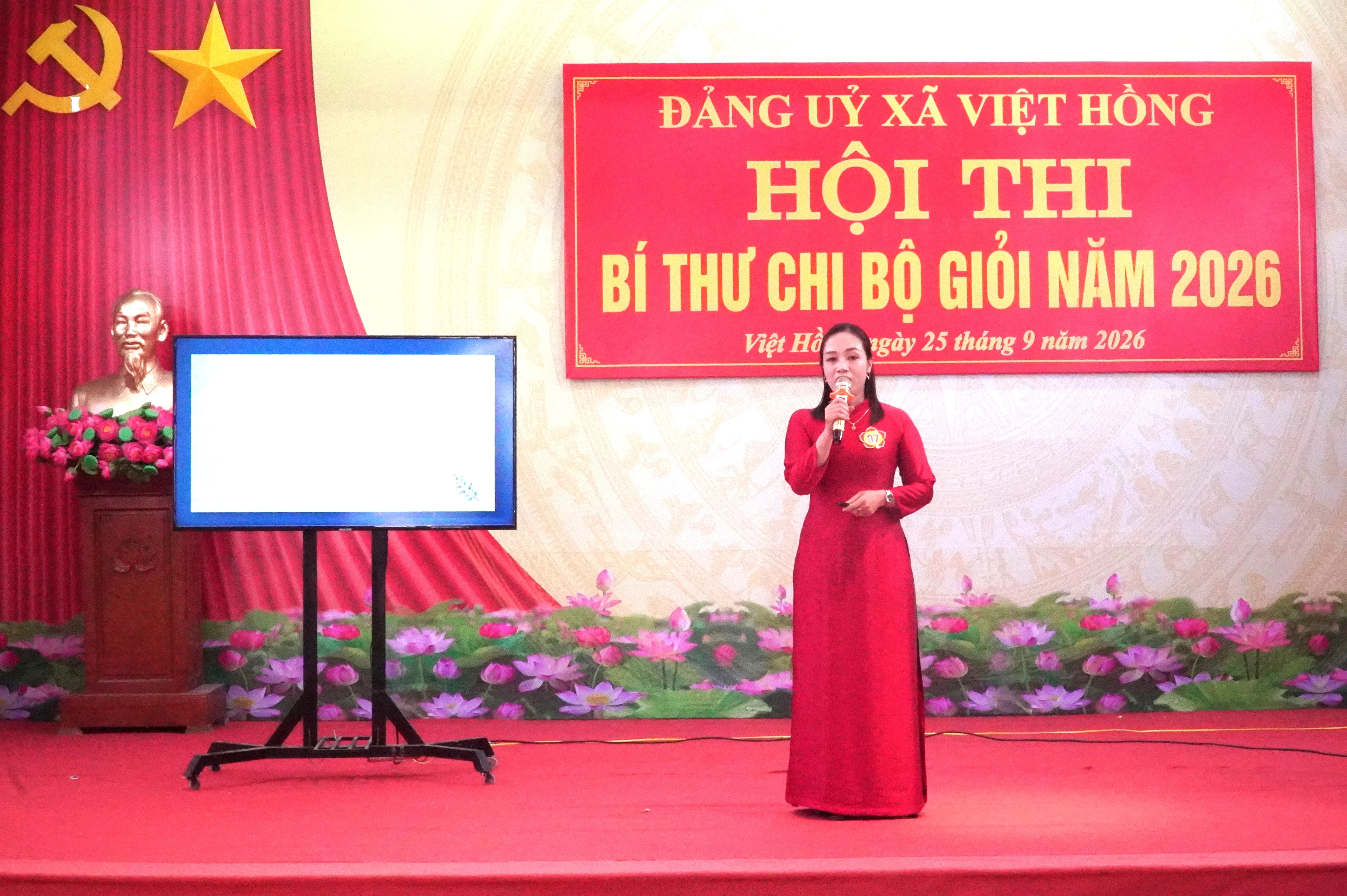 thi-sinh-nguyen-tham-gia-phan-thi-thuyet-trinh.jpg