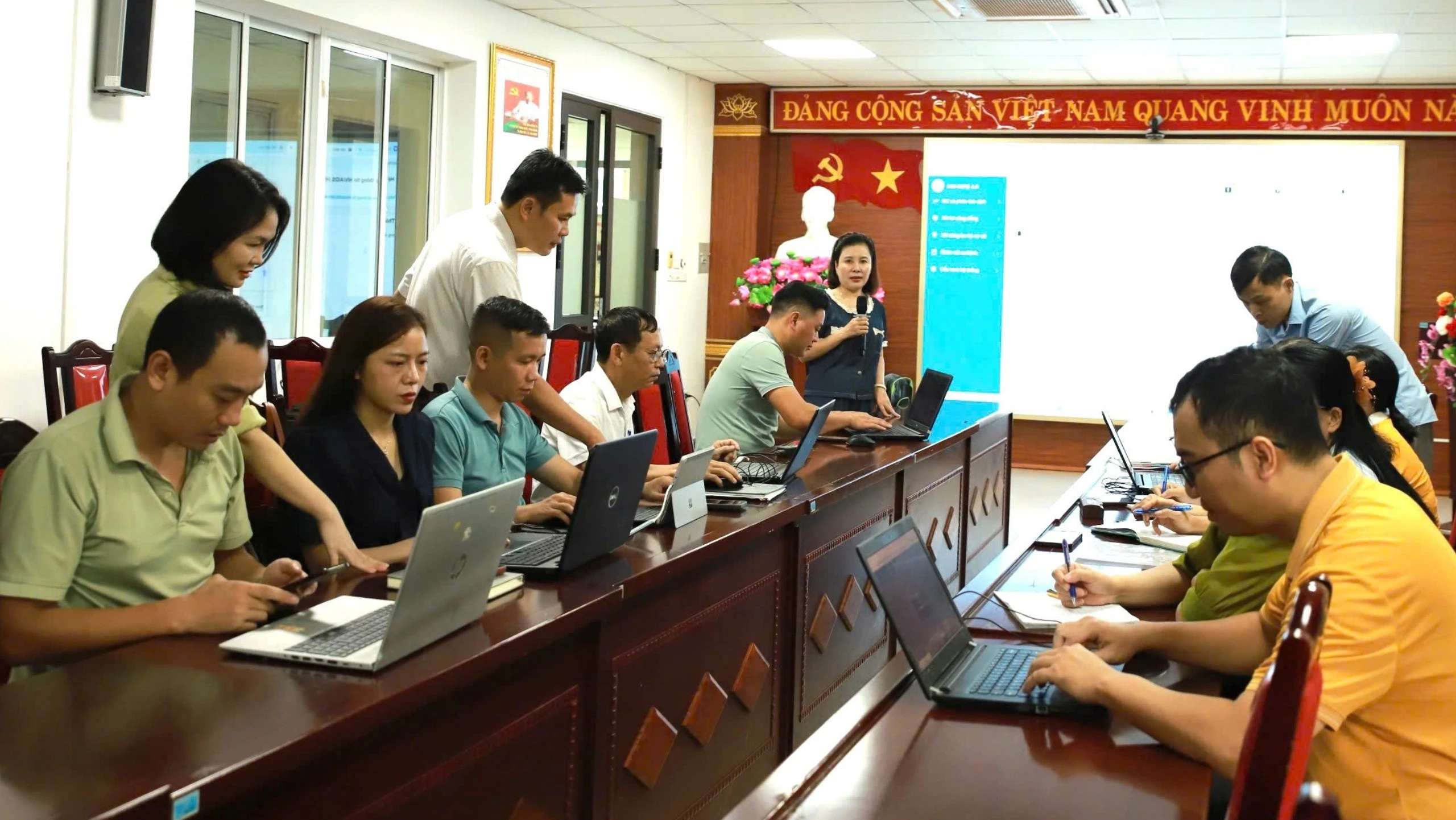 anh-1-tin-ho-tro-lam-sach-du-lieu-hiv-7287.jpg