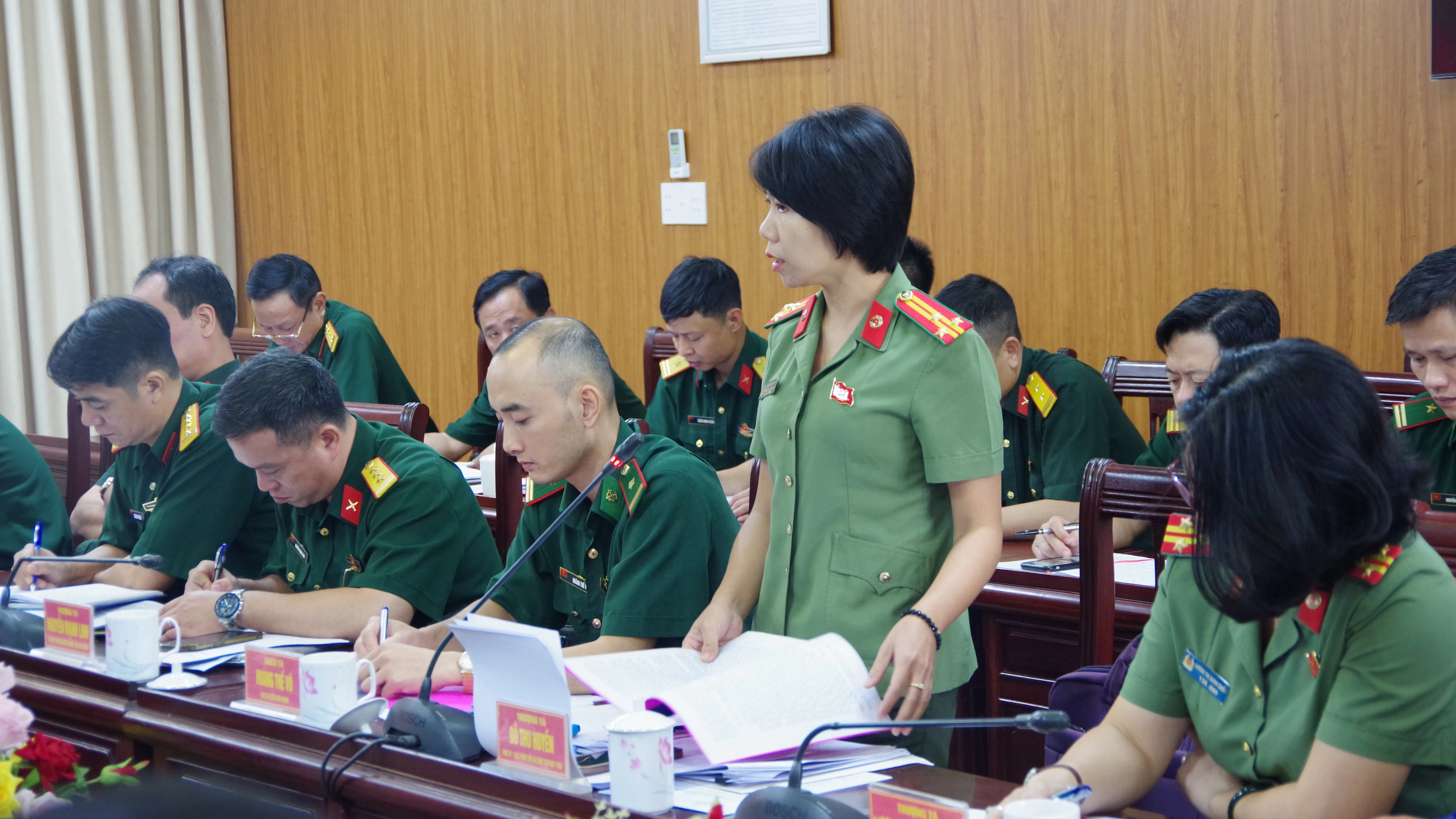 5thuong-ta-do-thu-huyen-pho-truong-phong-phong-4-cuc-phap-che-va-cchc-tu-phap-bo-cong-an-tham-luan-tai-hoi-nghi.jpg