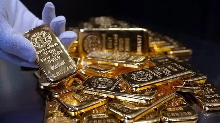 Cột mốc vàng vượt trái phiếu Kho bạc Mỹ không phải là dấu hiệu cho thấy vàng đã thay thế đồng USD.