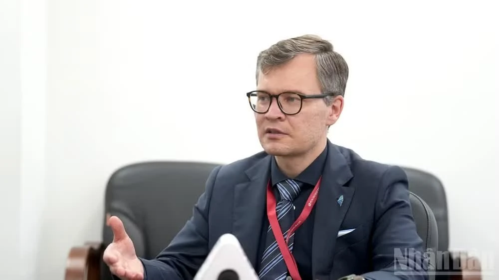 Ông Evgeny Vlasov đề xuất nhiều giải pháp thúc đẩy quan hệ Việt-Nga. (Ảnh: THANH THỂ)