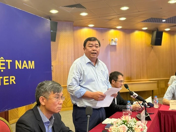 Ông Nguyễn Tô An, Phó Cục trưởng Cục Đăng kiểm Việt Nam cho biết tỉ lệ trượt kiểm định khí thải của xe xăng tăng gấp đôi, còn xe diesel tăng gấp 3 lần trên phạm vi toàn quốc.