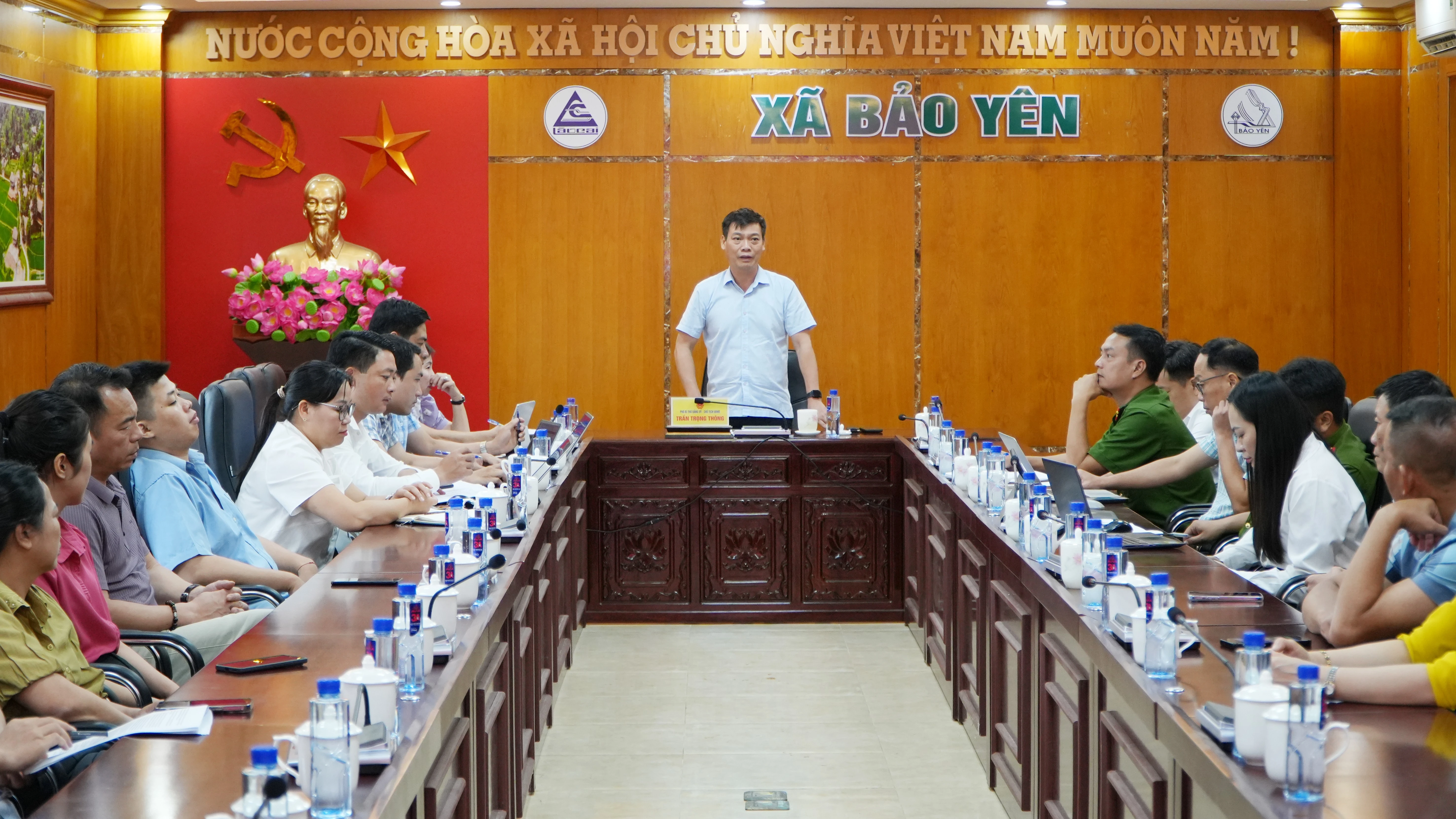 quang-canh-hoi-nghi.jpg