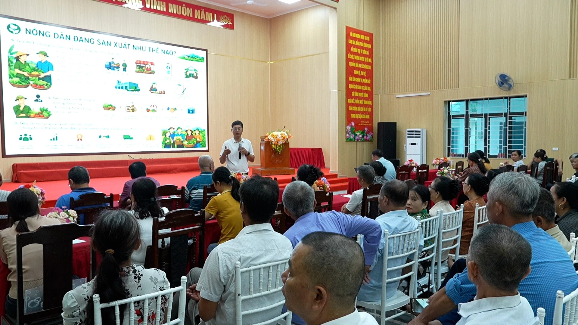 1-toan-canh-giang-vien-huong-dan.jpg