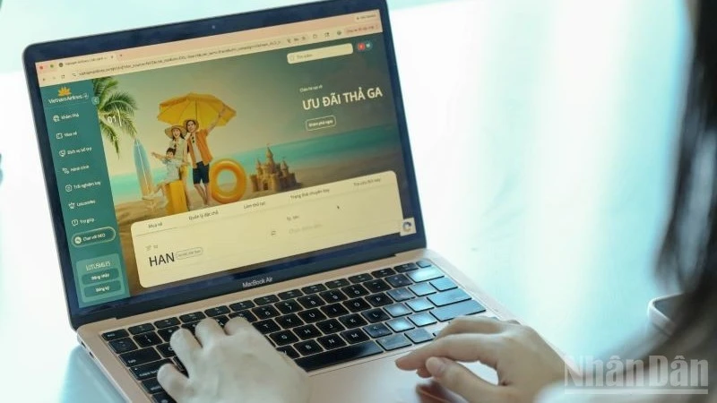 Vietnam Airlines khuyến nghị hành khách nên thực hiện giao dịch qua các kênh chính thống của Hãng. (Ảnh: Vietnam Airlines cung cấp)