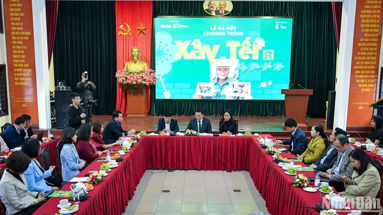 Quang cảnh Lễ ra mắt chương trình "Xây Tết 2025".