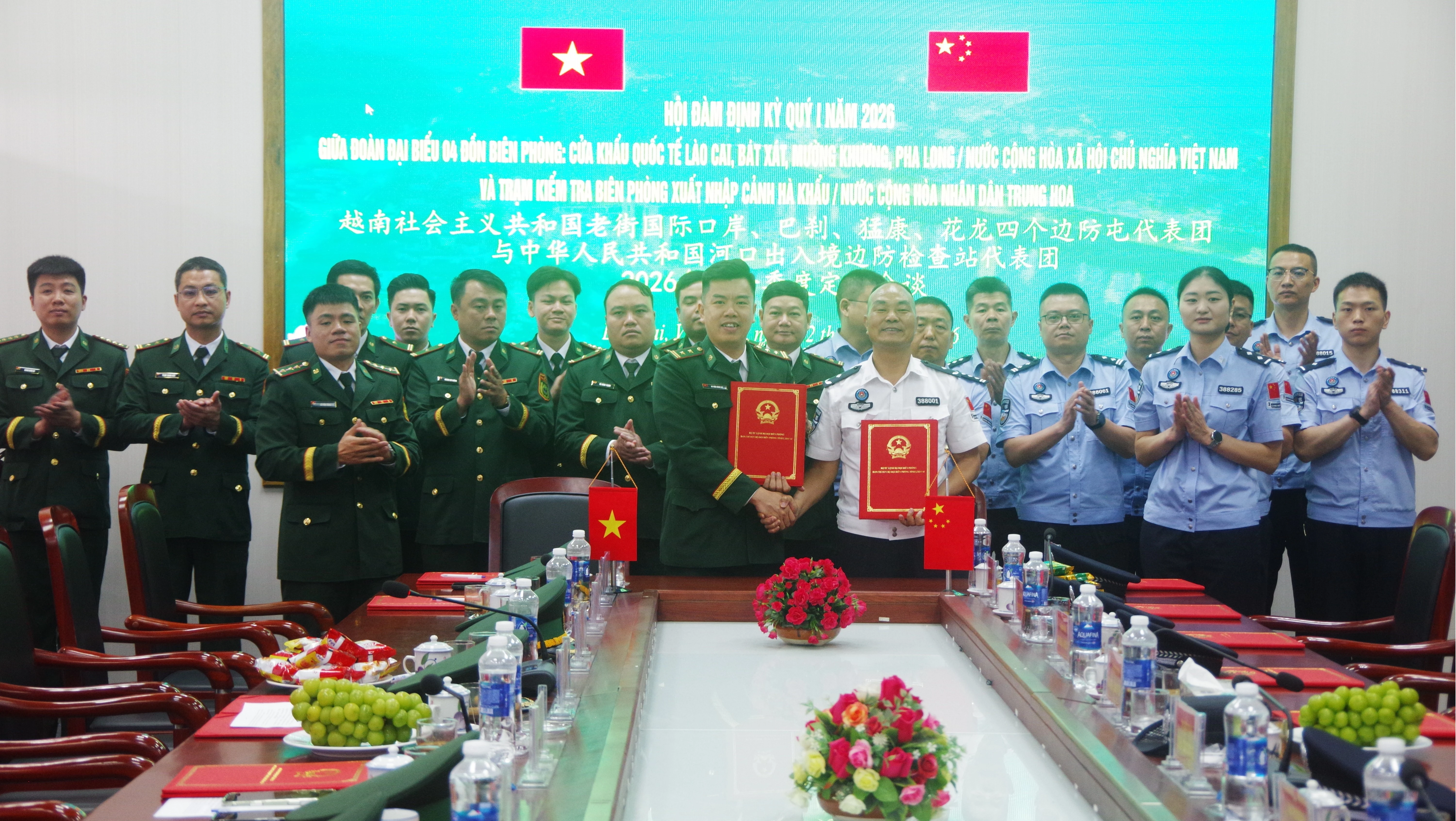 3-truong-doan-dai-bieu-hai-ben-ky-ket-thanh-cong-bien-ban-hoi-dan-6059.jpg