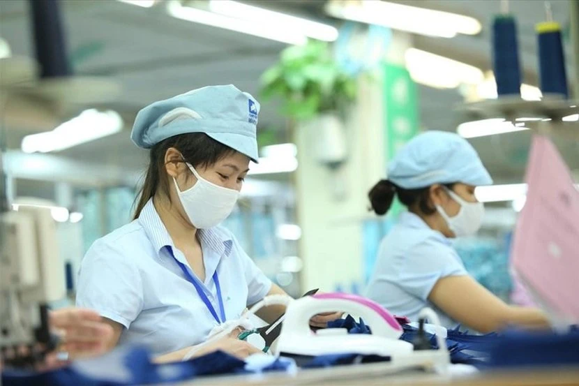 Từ 2028, mức sống tối thiểu của người lao động sẽ được công bố hằng năm, làm căn cứ xác định các chuẩn chính sách xã hội.