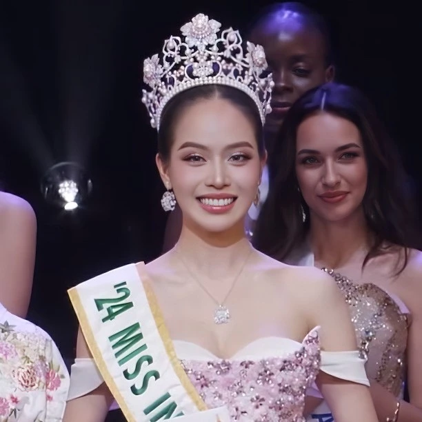 Thanh Thuỷ có 1 năm với nhiều hoạt động trên cương vị đương kim Hoa hậu.