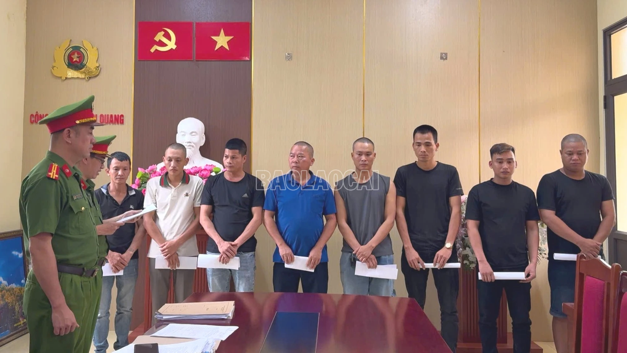 baolaocai-c_co-quan-csdt-cong-an-tinh-lao-cai-ra-quyet-dinh-khoi-to-doi-voi-8-doi-tuong-ve-hanh-vi-danh-bac-4117-9980.jpg