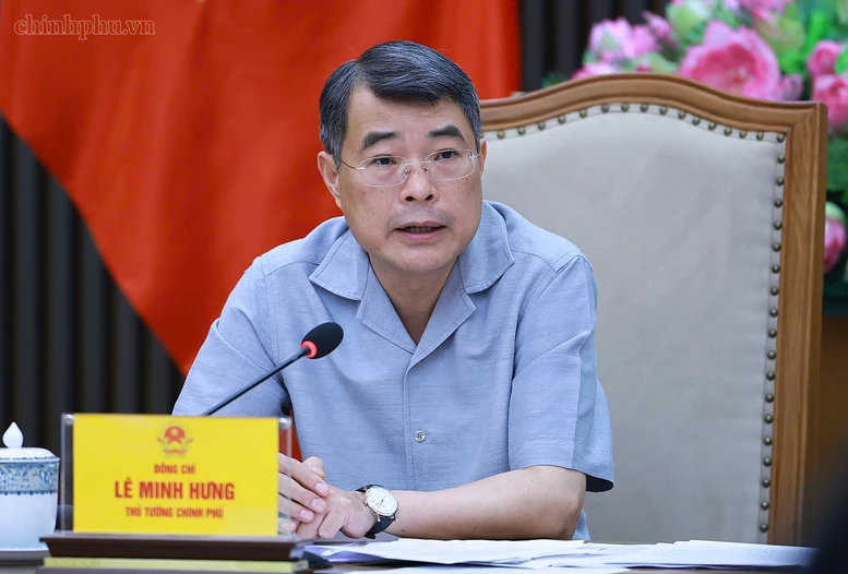 Thủ tướng phân tích nguyên nhân khiến một số dự án chậm tiến độ, giải ngân - Ảnh: chinhphu.vn/Nhật Bắc