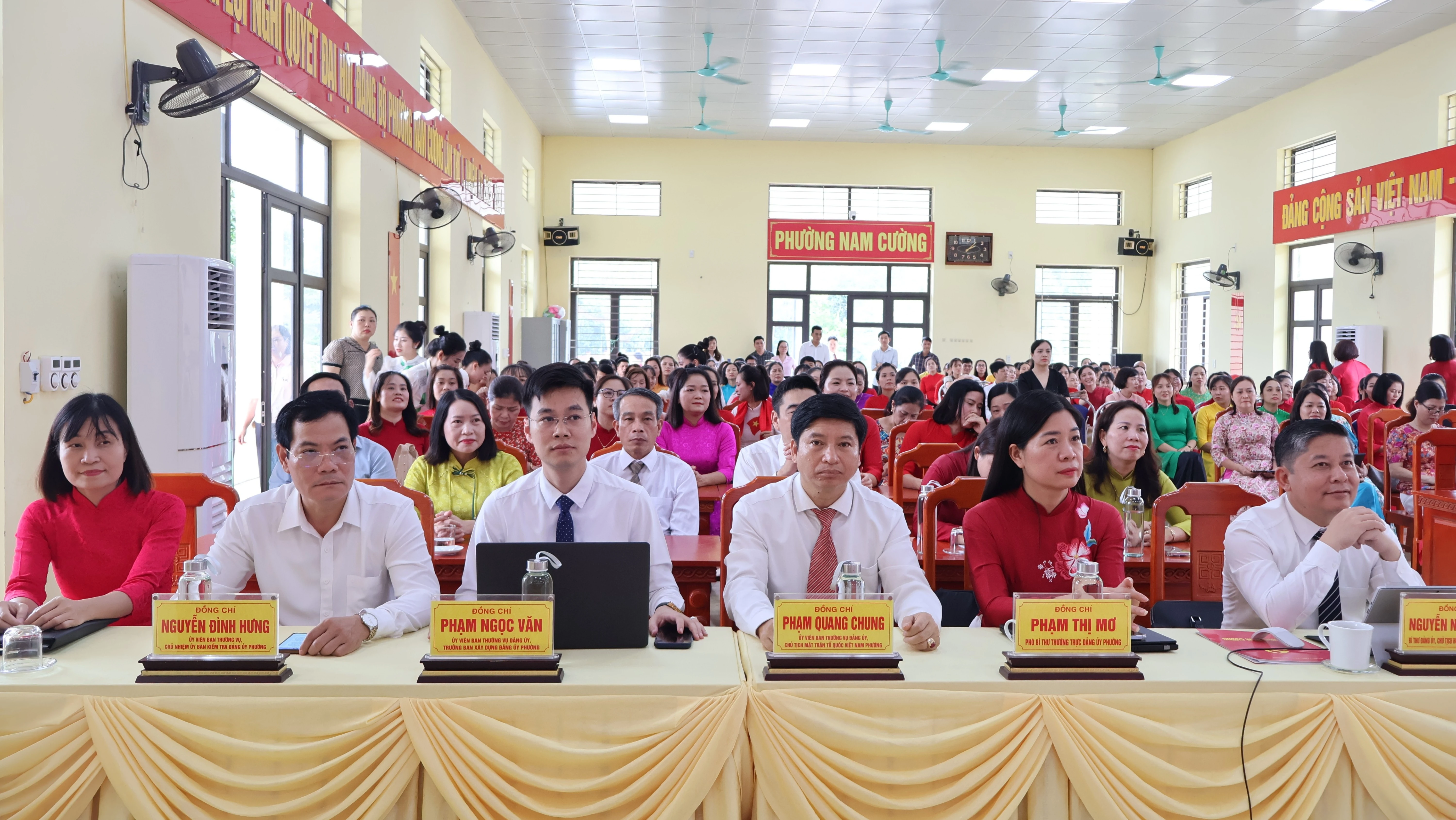 1cac-dai-bieu-du-tai-hoi-nghi-3383.jpg