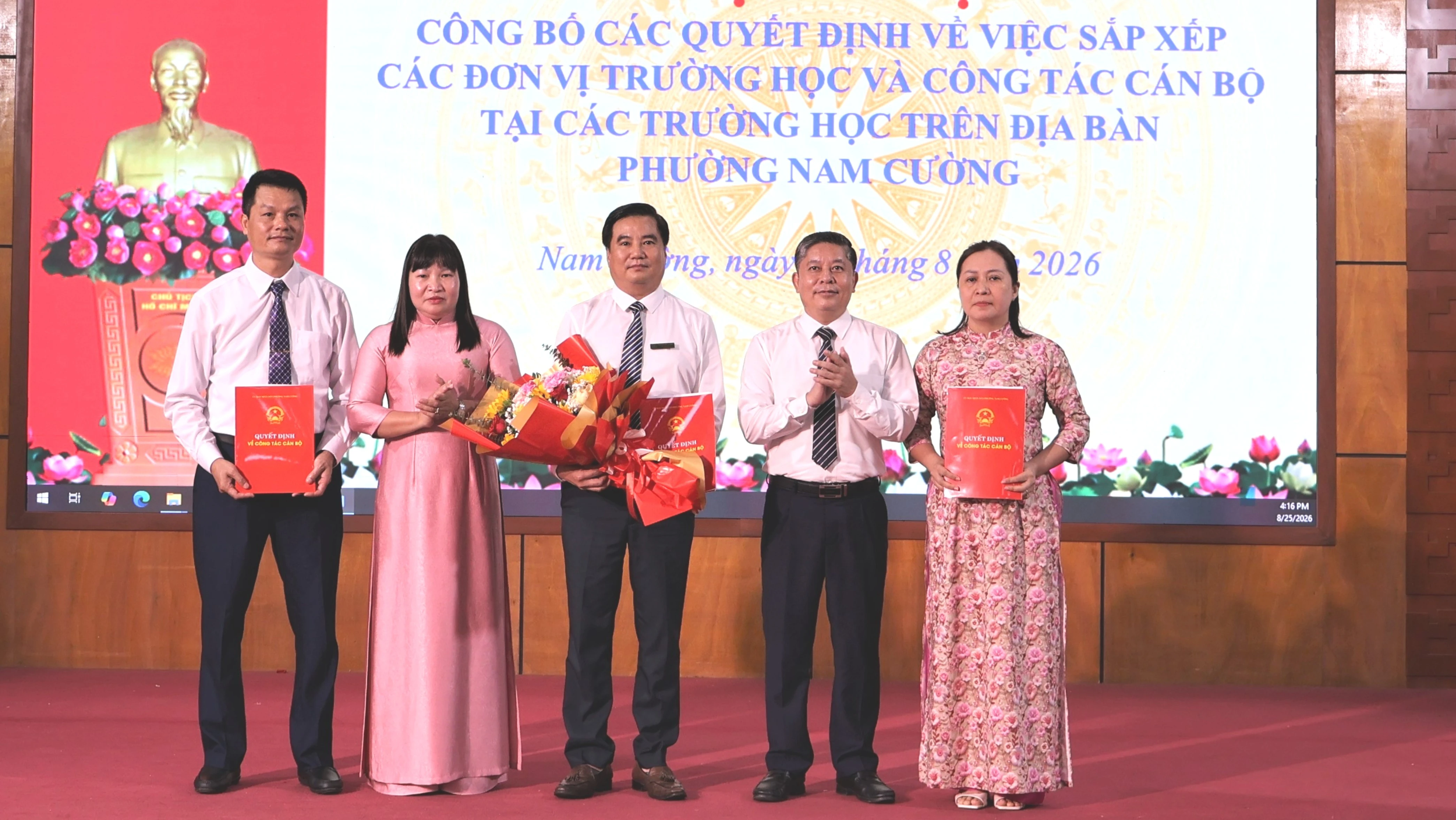 trao-quyet-dinh-cong-tac-quan-ly-truong-ththcs-tuy-loc-4166.jpg