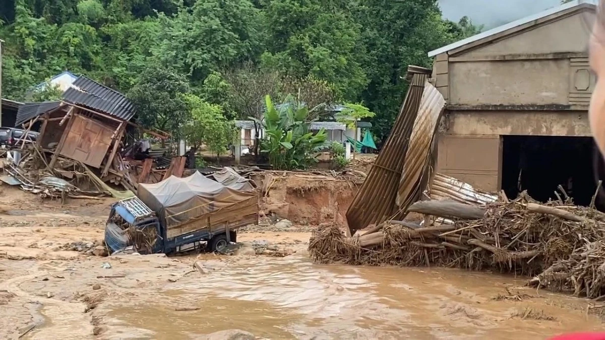 Hiện trường lũ quét ở xã Chiềng Sơ.