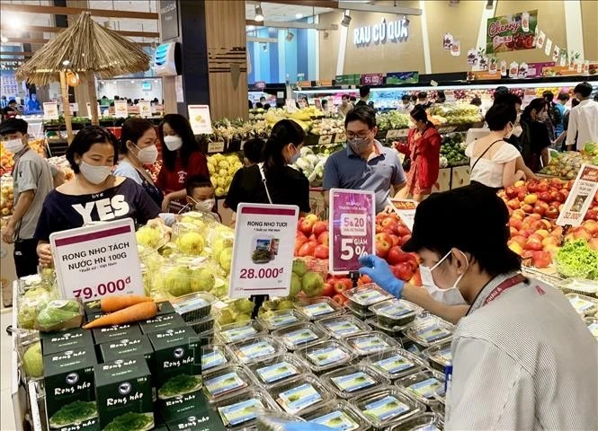 Khách hàng mua sắm tại Siêu thị Aeon Mall, quận Tân Phú, TP Hồ Chí Minh.
