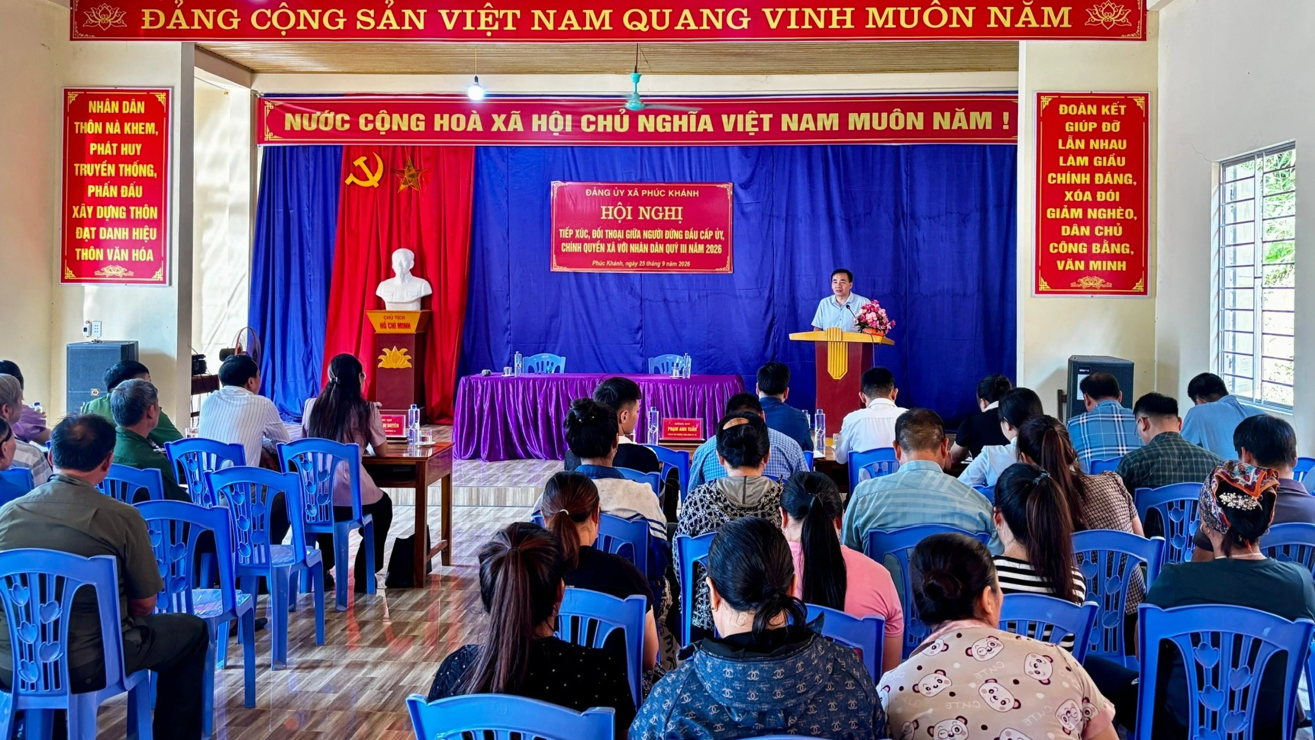 quang-canh-hoi-nghi-1268.jpg
