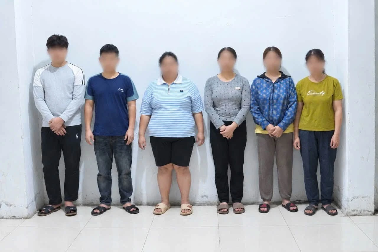 Các bị can tại cơ quan Công an.