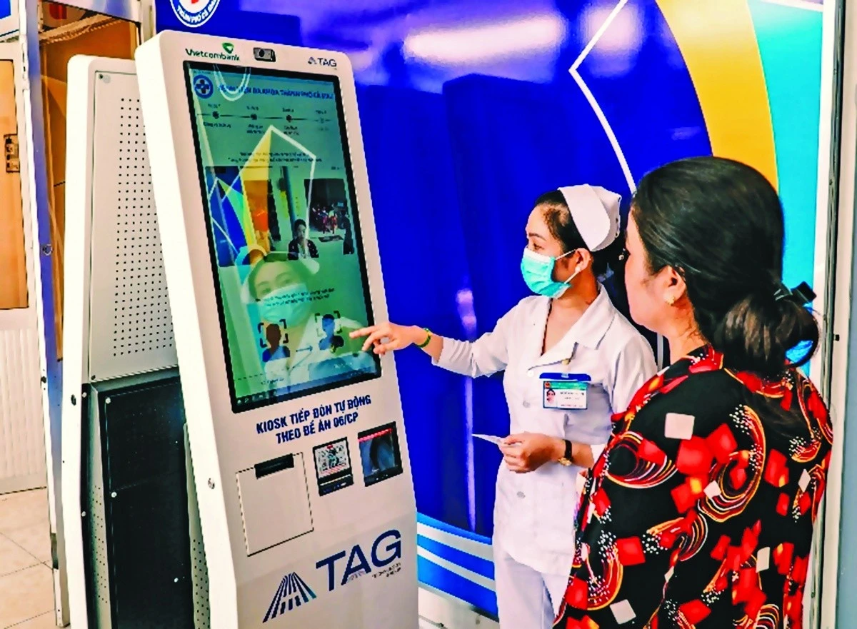 Chi tiêu cho y tế và giáo dục của hộ gia đình là dữ liệu quan trọng trong đánh giá tín dụng cá nhân.