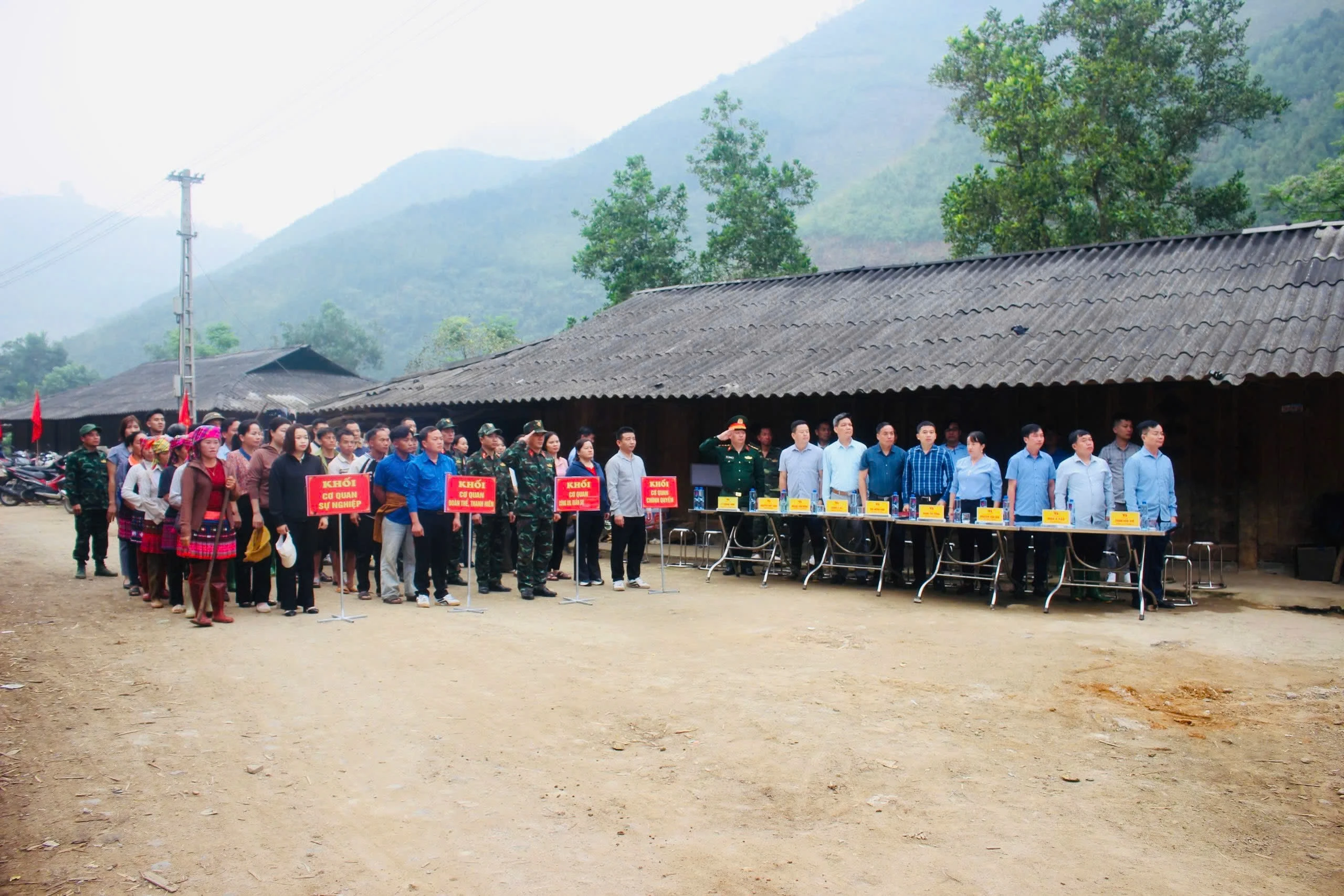 quang-canh-le-phat-dong-2.jpg