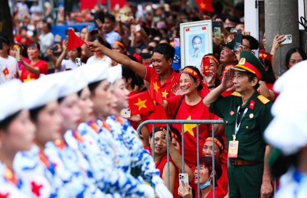 Công tác kiểm tra, giám sát, kiểm soát quyền lực và đấu tranh phòng, chống tham nhũng, lãng phí, tiêu cực để củng cố niềm tin của nhân dân, bảo đảm ổn định chính trị - xã hội và tạo lập môi trường lành mạnh cho phát triển.
