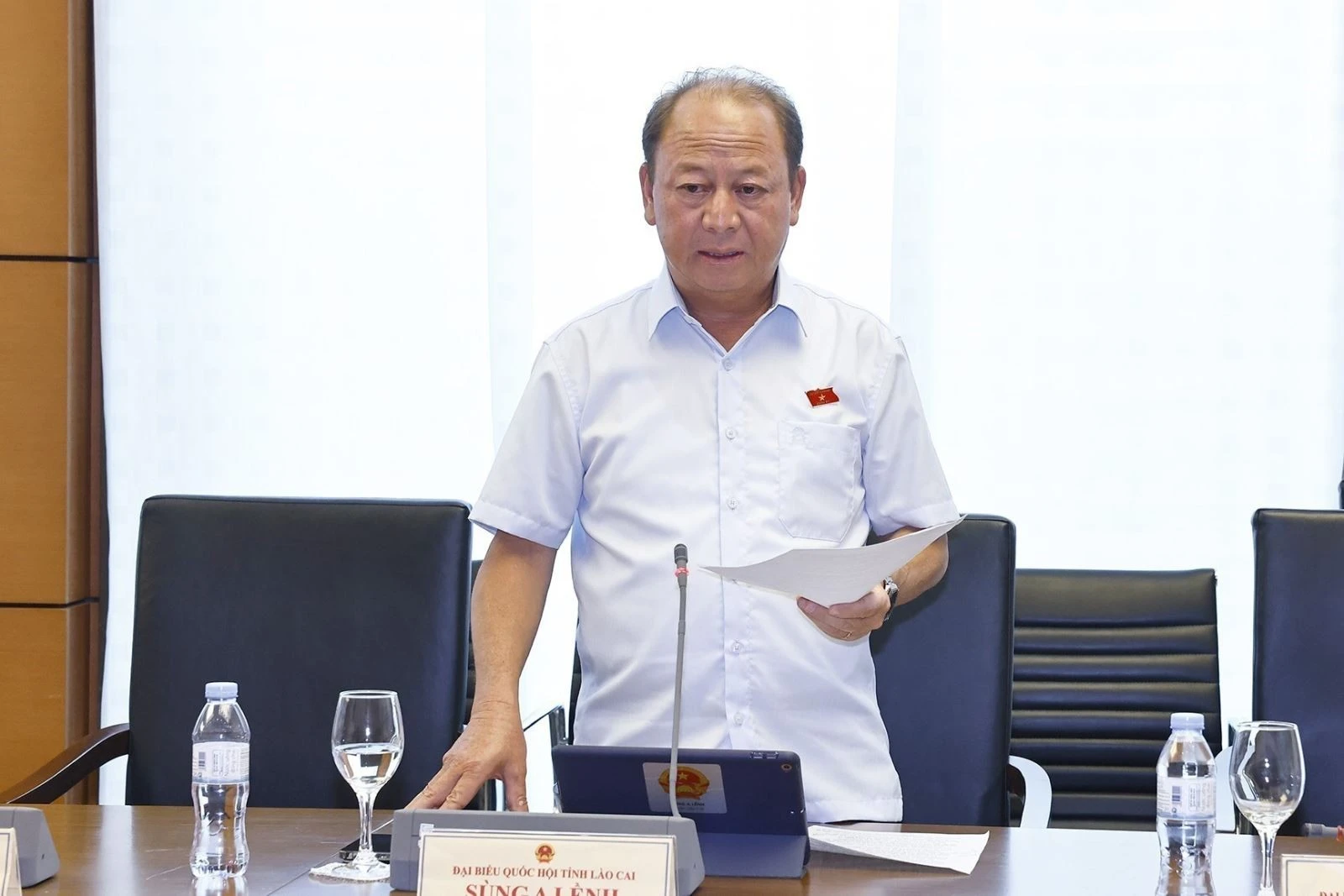 Đại biểu Quốc hội tỉnh Lào Cai Sùng A Lềnh phát biểu.