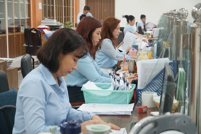 Chưa có cơ sở xem xét việc tiếp tục điều chỉnh tiền lương đối với cán bộ, công chức, viên chức năm 2025.