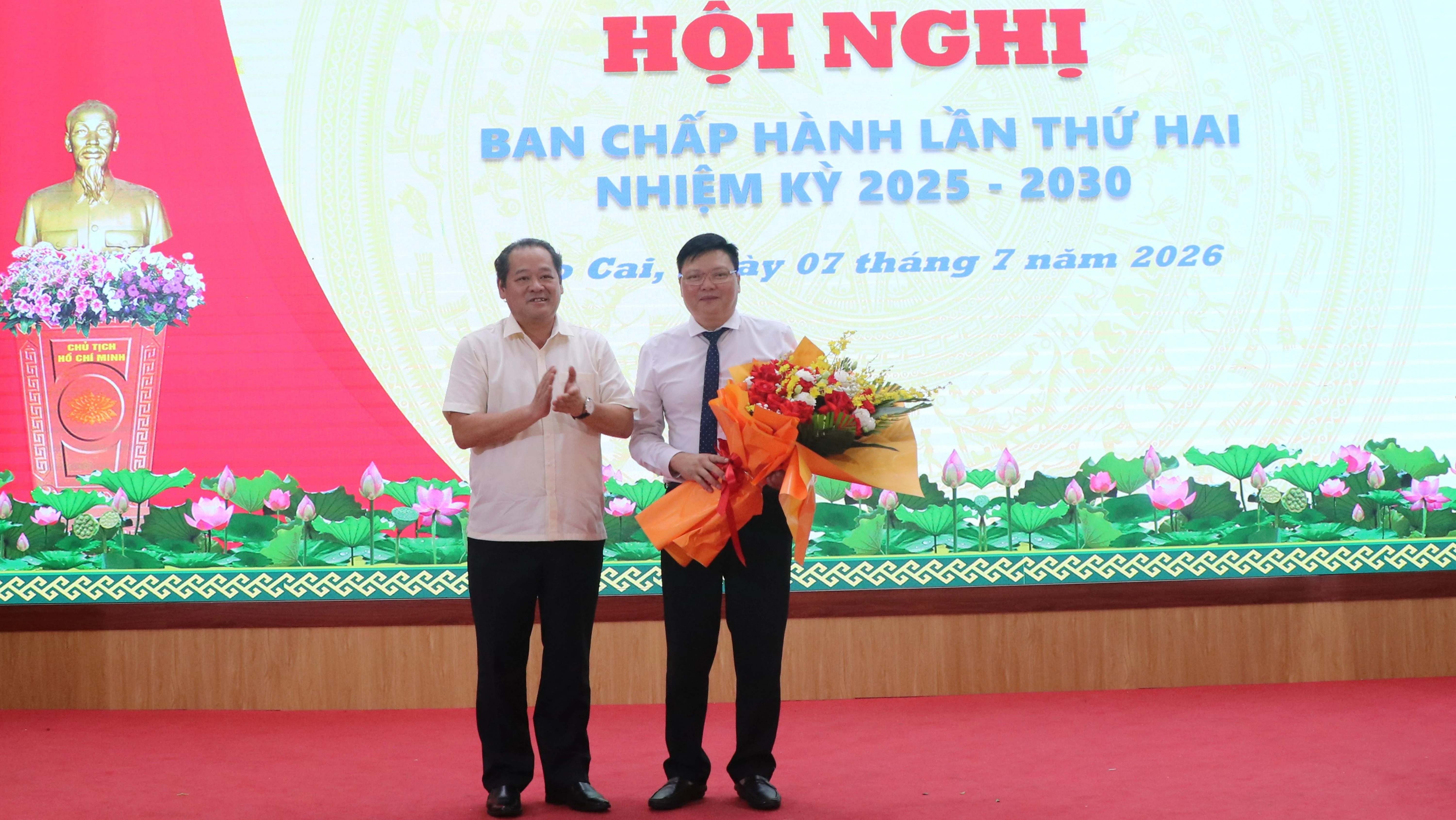 bl-dc-minh-chuc-mung.jpg