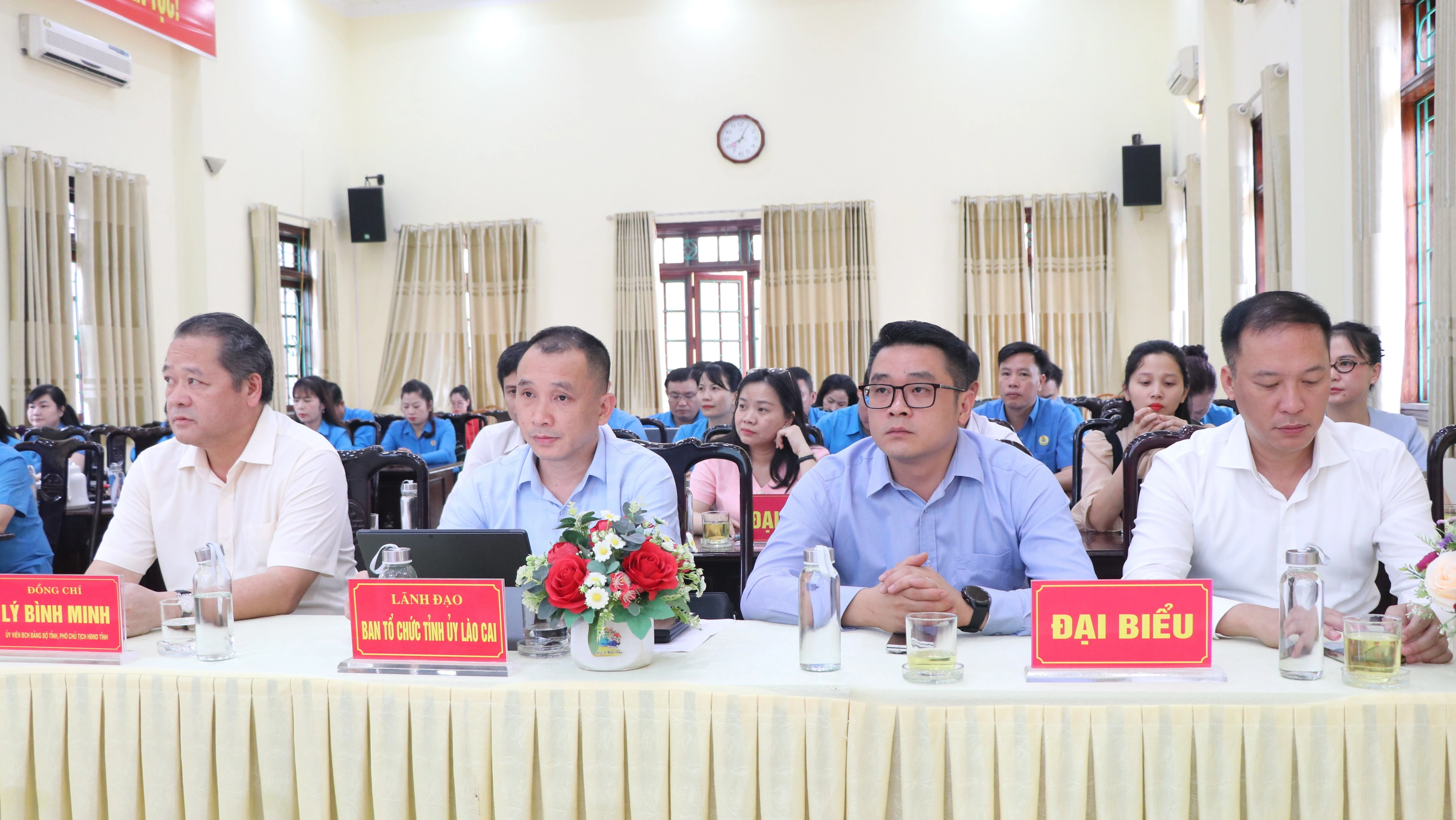 bl-dc-minh-va-dai-bieu-7630.jpg
