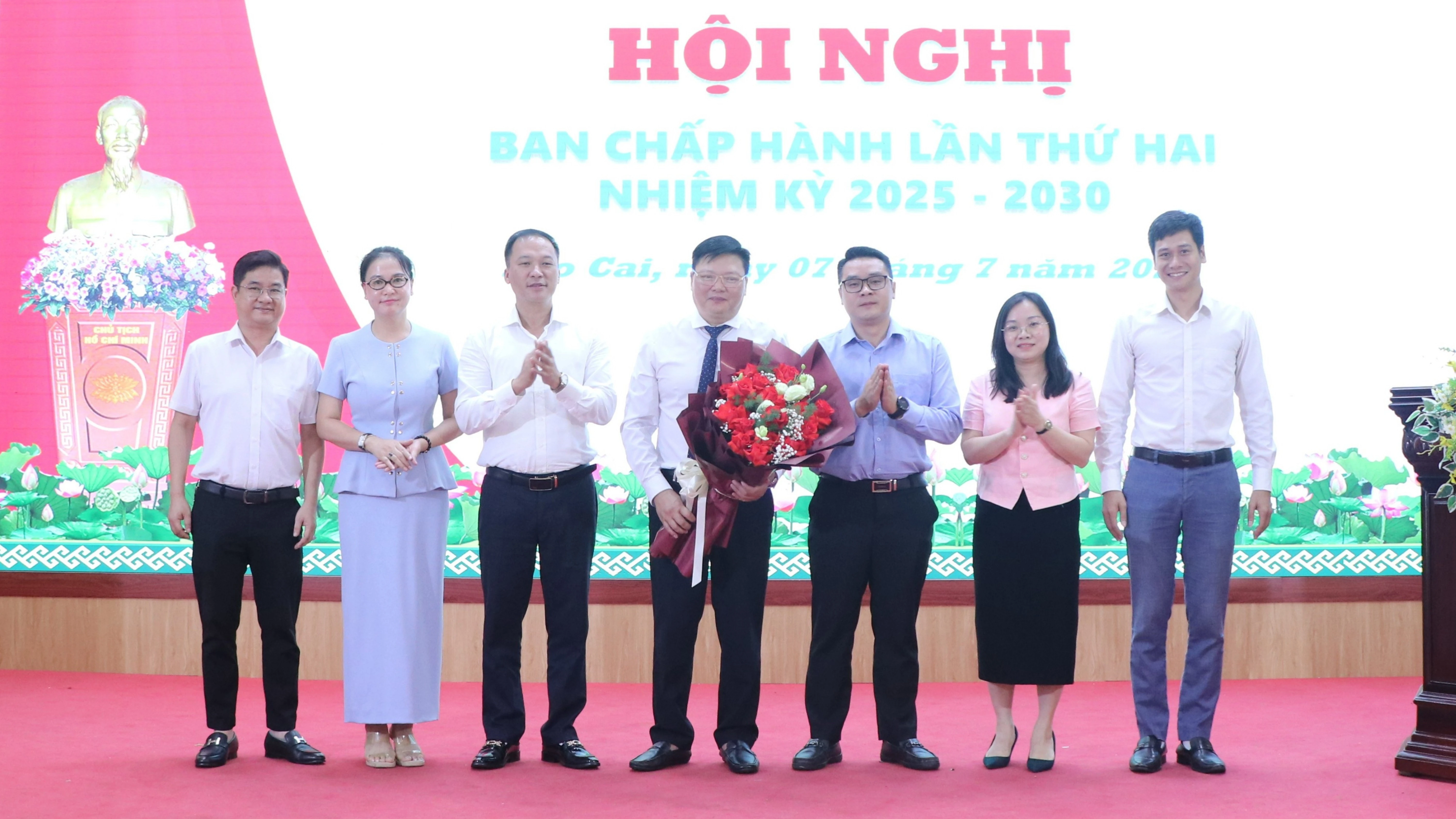 bl-doan-db-hdnd-chuc-mung.jpg