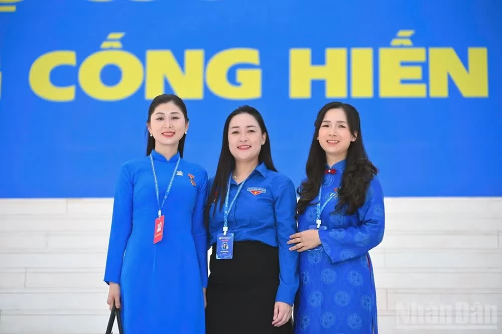 Các đại biểu tại hành lang Đại hội.