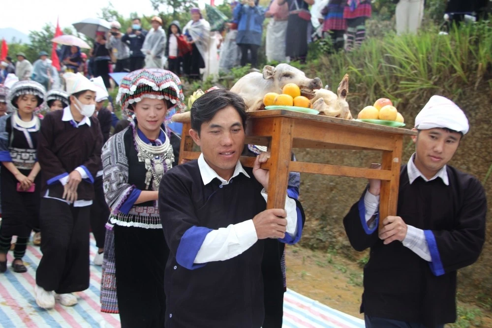 Người Mông ở Mù Cang Chải lan tỏa nhiều giá trị văn hóa truyền thống nhờ ứng dụng công nghệ số.