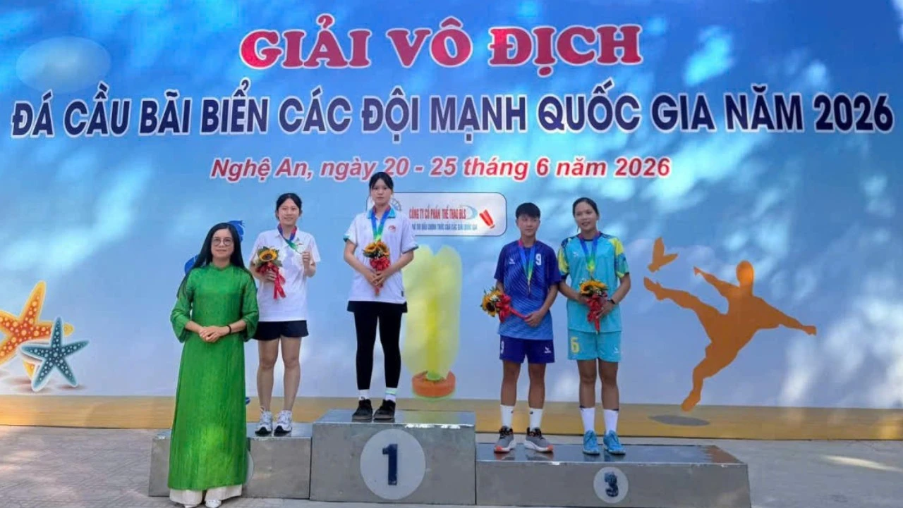trao-giai-10-6077.jpg