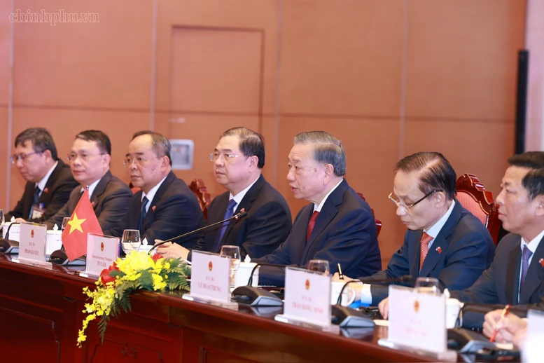 Tổng Bí thư, Chủ tịch nước thông tin về tình hình kinh tế, xã hội, đối ngoại Việt Nam gần đây và định hướng phát triển thời gian tới - Ảnh: chinhphu.vn/Nhật Bắc