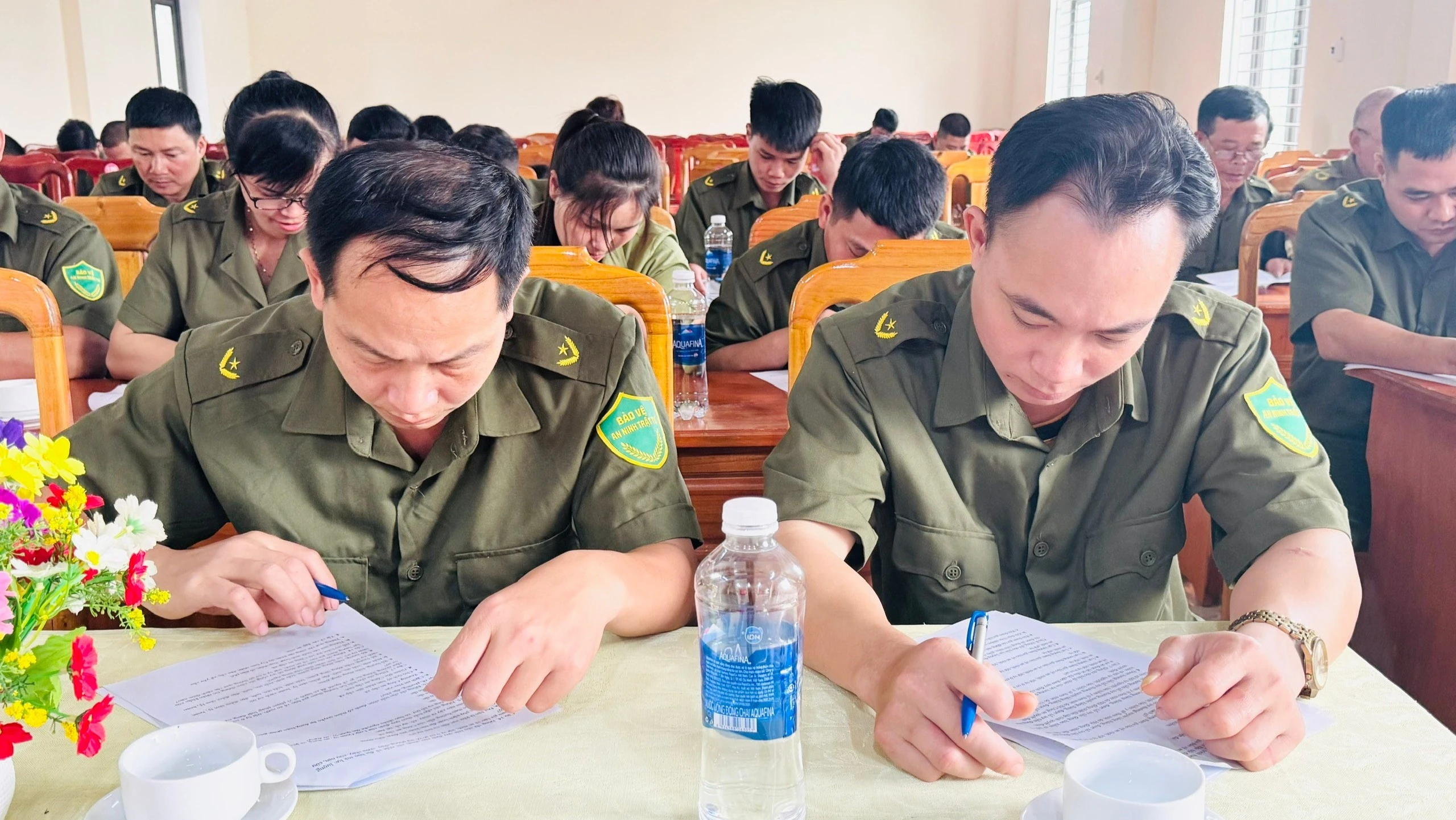 cac-thi-sinh-lam-bai-thi-246.jpg