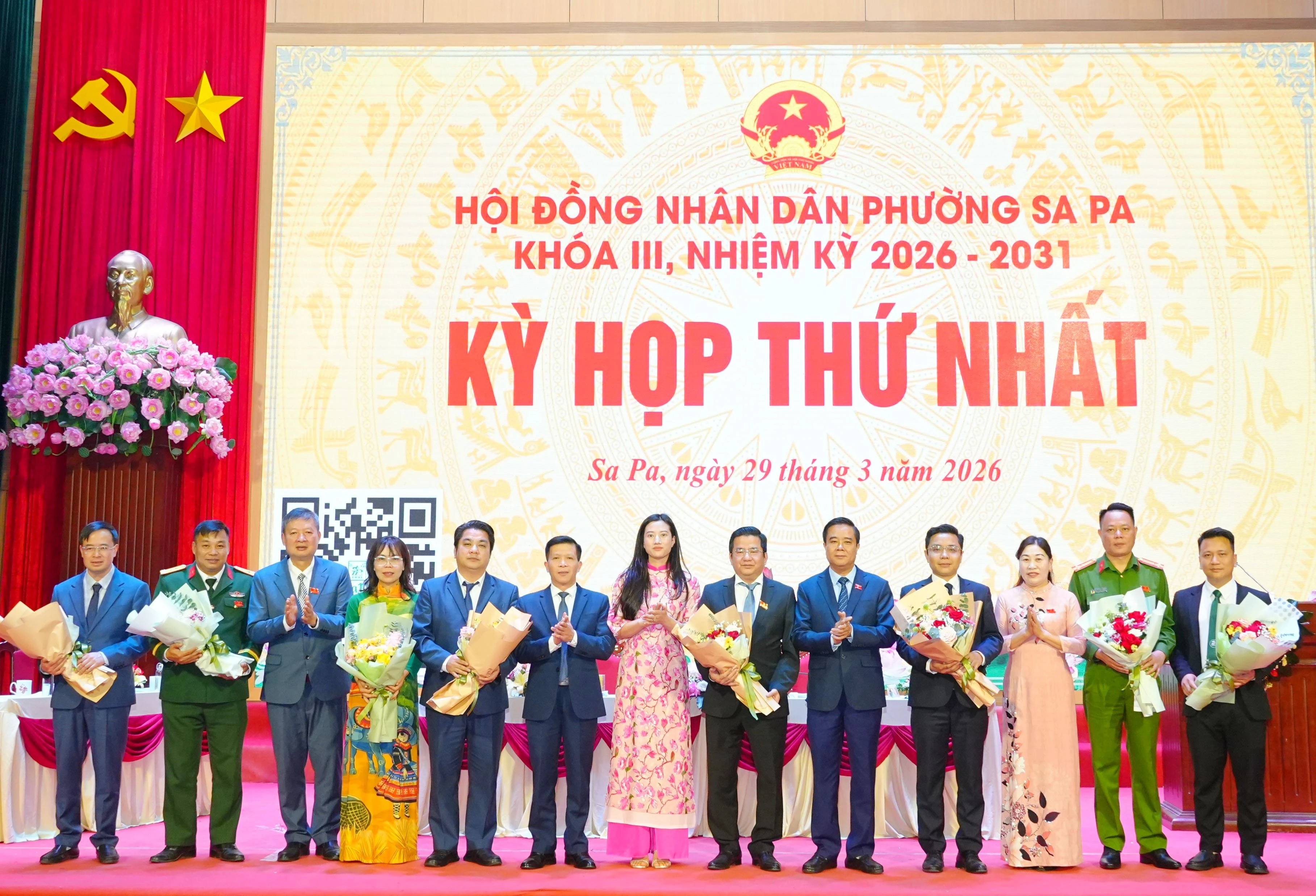 Các đồng chí được bầu giữ chức danh lãnh đạo HĐND và UBND phường khóa III, nhiệm kỳ 2026 - 2031.