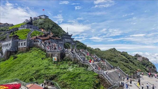 Quang cảnh quần thể tâm linh Sun World Fansipan Legend.