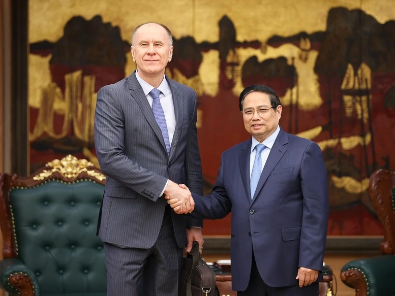 Thủ tướng Phạm Minh Chính tiếp Đoàn cán bộ Quỹ Tiền tệ Quốc tế (IMF) do ông Martin Sommer làm Trưởng đoàn đang thăm, làm việc tại Việt Nam.