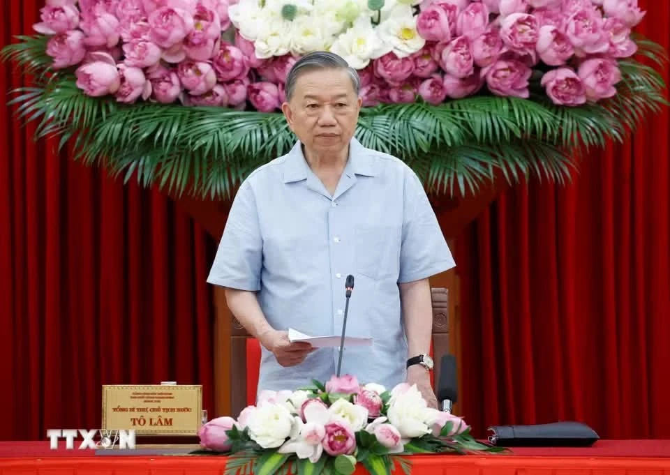 Tổng Bí thư, Chủ tịch nước nhấn mạnh một số nội dung định hướng để hoàn thiện báo cáo.